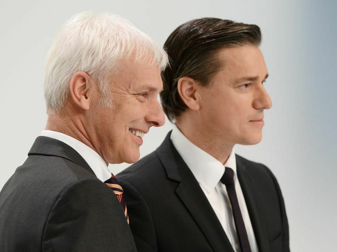 Porsche-Chef Matthias Müller und Finanzchef Lutz Meschke (r.)