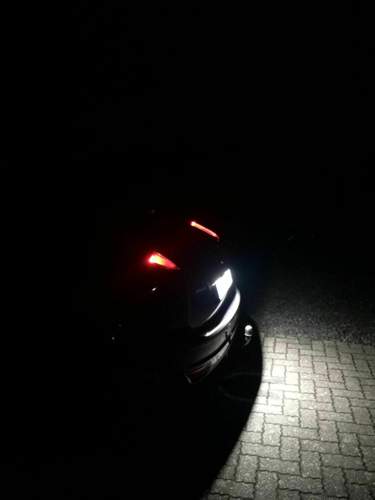 Das vordere kleinere Licht sind die neuen leuchten.jpg