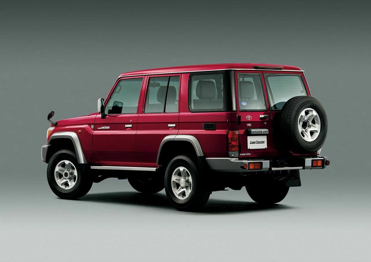 Toyota Land Cruiser 70 Van