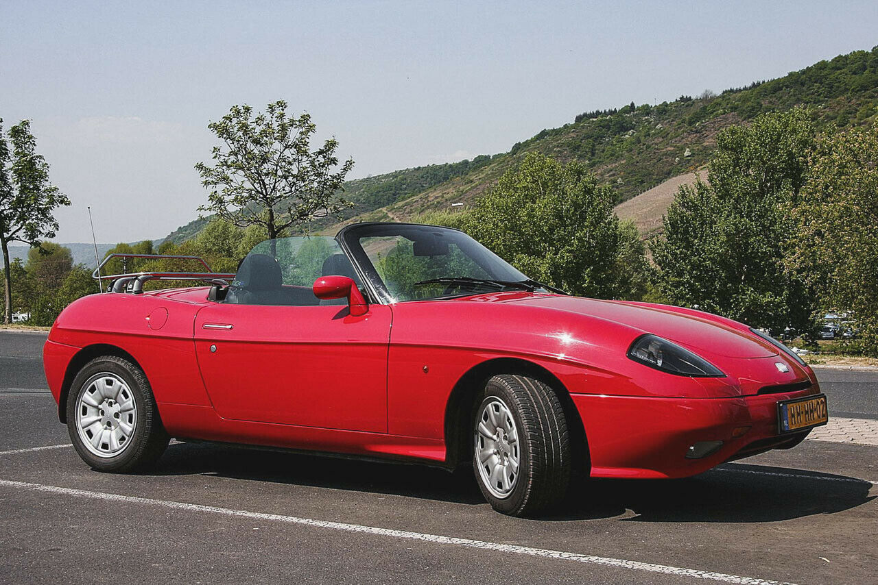 Der Fiat Barchetta war eines der ersten Großserienfahrzeuge mit Klarglasscheinwerfern
