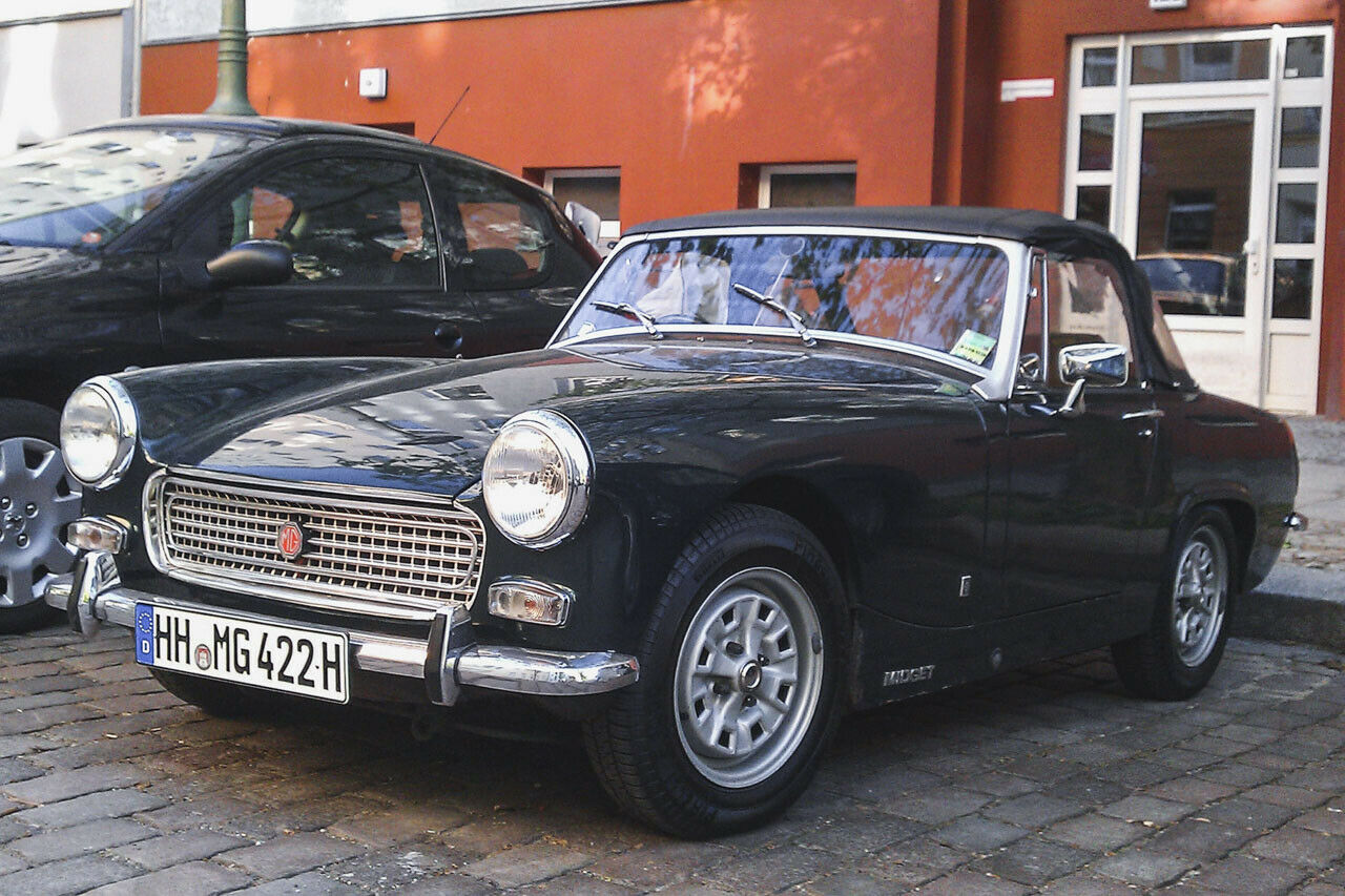 Von 1962 bis 1980 wurden nahezu 400.000 MGB Roadster gebaut. Hier ein rarer Costello-Umbau mit V8