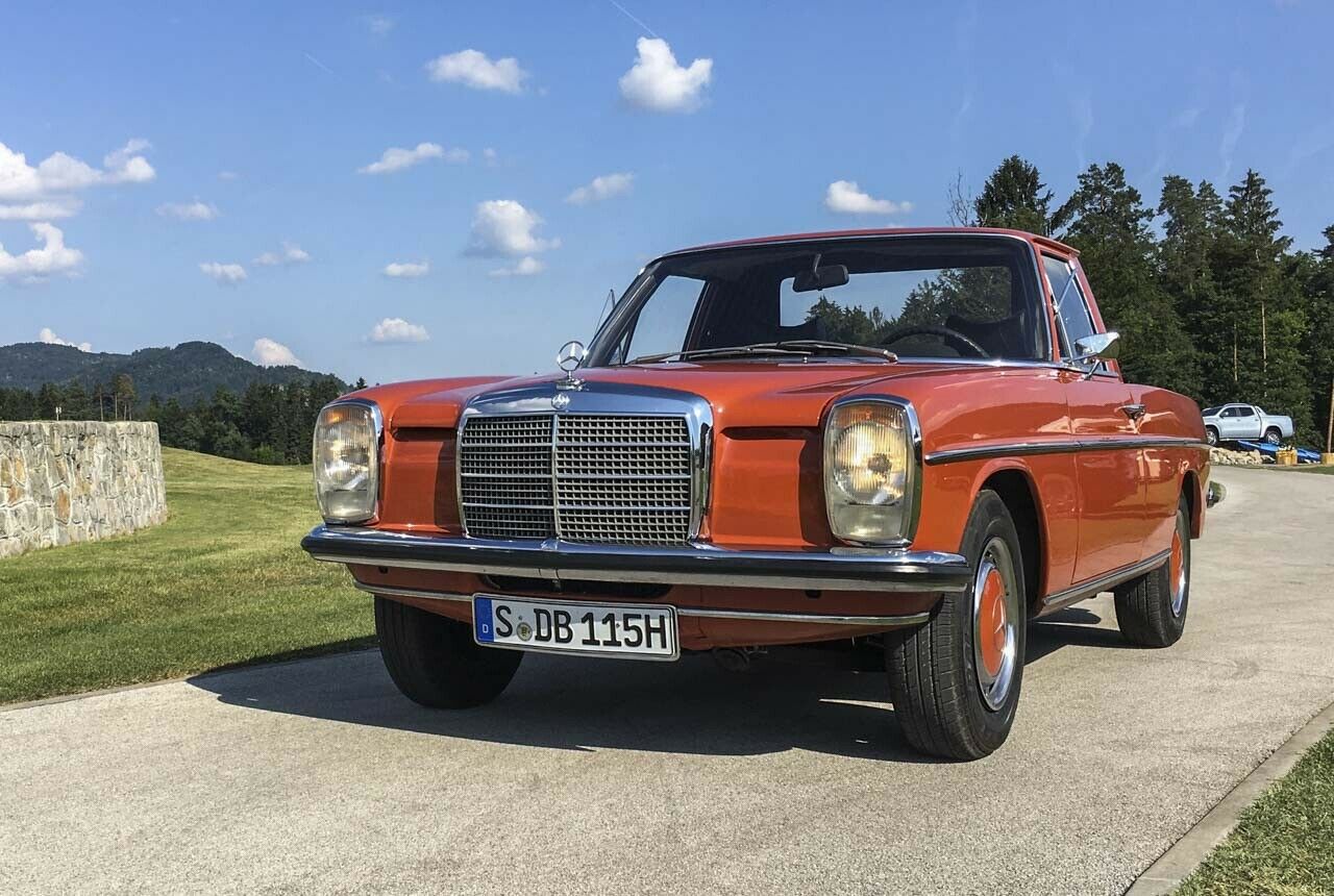 Für den argentinischen Markt verschiffte Daimler /8-Pick-ups als Bausatz zur Endmontage vor Ort