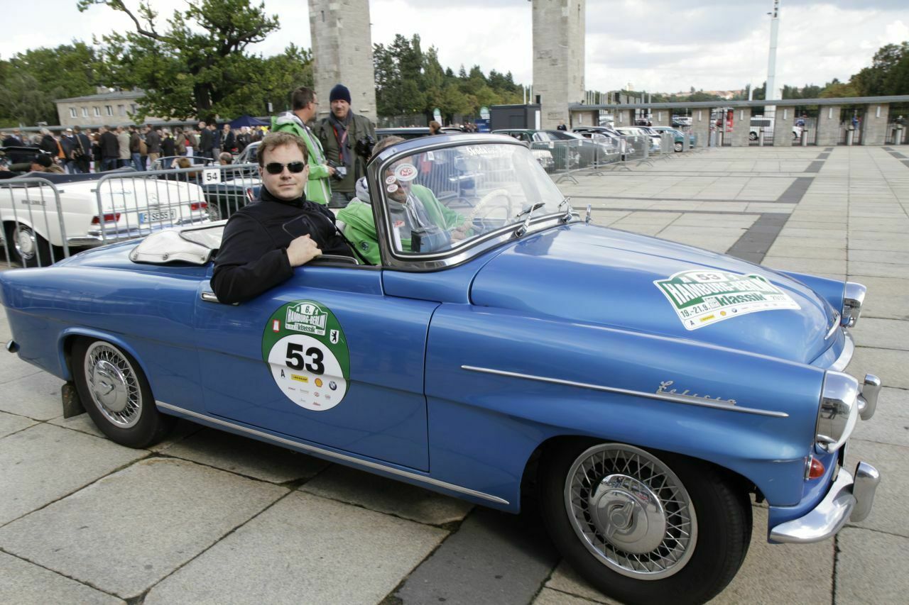 Los gehts. Vor MT-Redakteur Björn und Škoda-Mann Andreas liegen 750 Kilometer - überwiegend offen