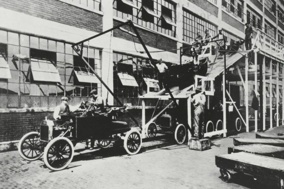 Henry Fords Modell T revolutionierte die Industrieproduktion und die Gesellschaft: Dank Ford konnten sich auch Arbeiter ein Auto leisten