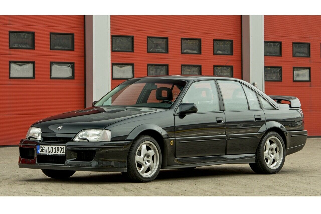 Die Spitzengeschwindigkeit des Opel Lotus Omega lag bei 283 Kilometern pro Stunde