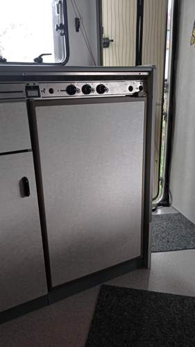 Img-20250422