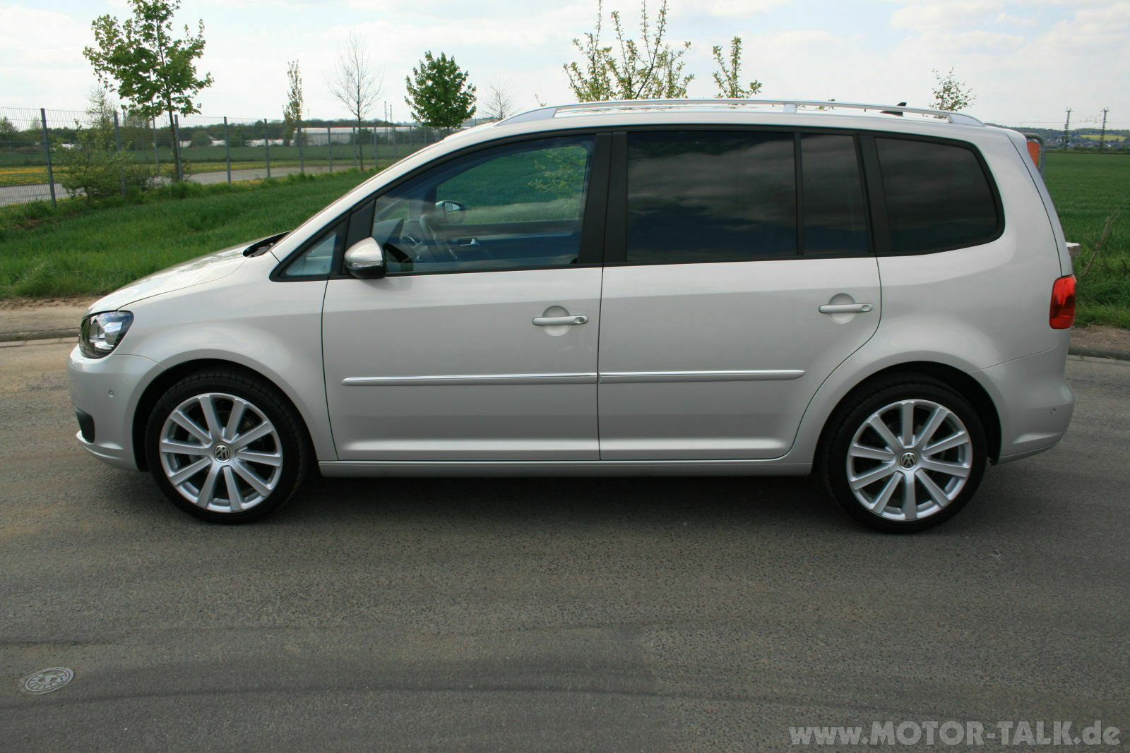 Alufelge 18" auf silbernen Touran 2.0TDI