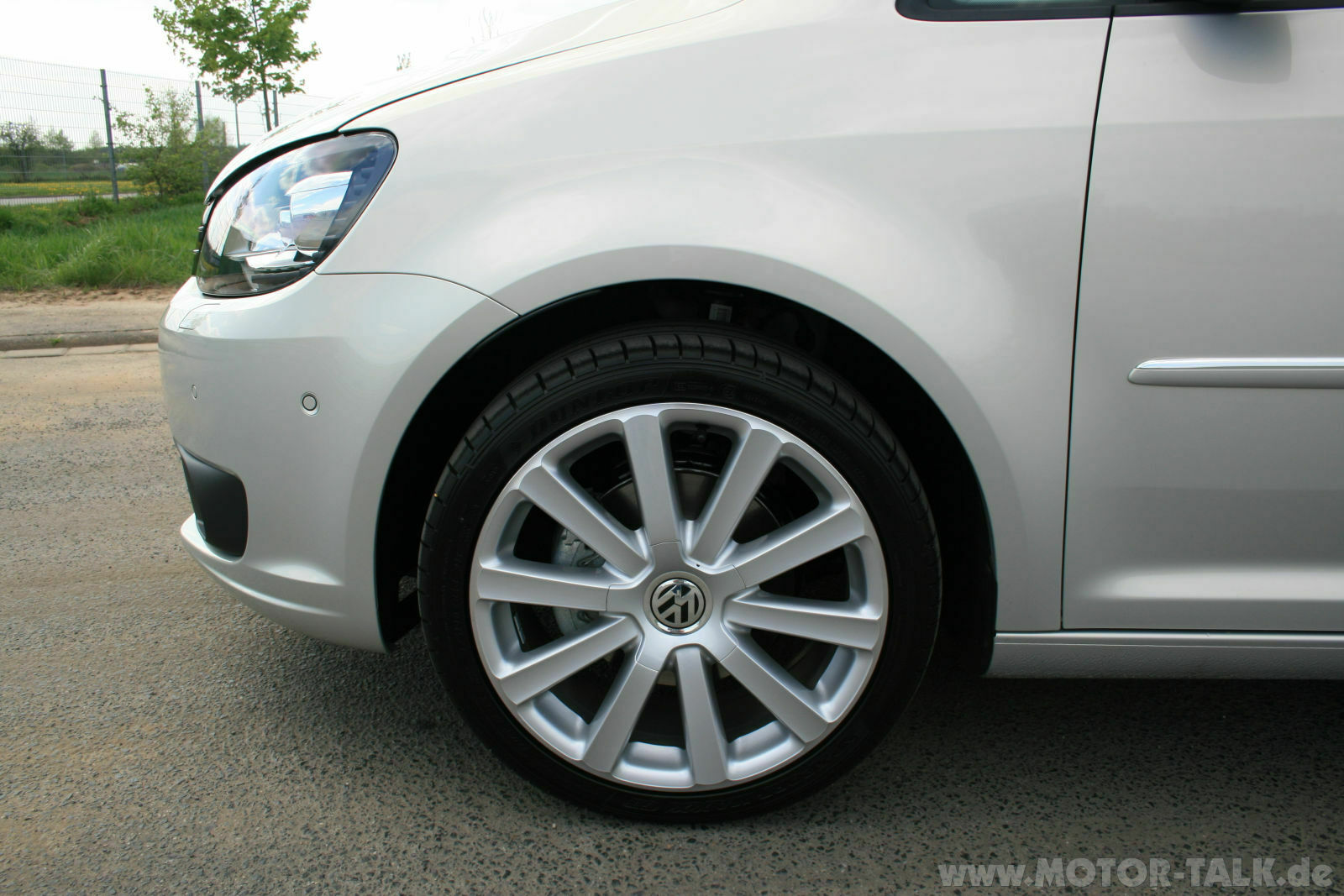 Alufelge 18" auf silbernen Touran 2.0TDI