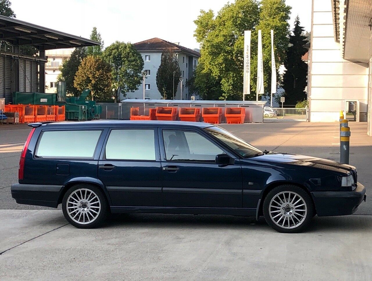 Alufelgen Dezent TD 7,5x17 beim V70I Typ L 2.5l 170 PS