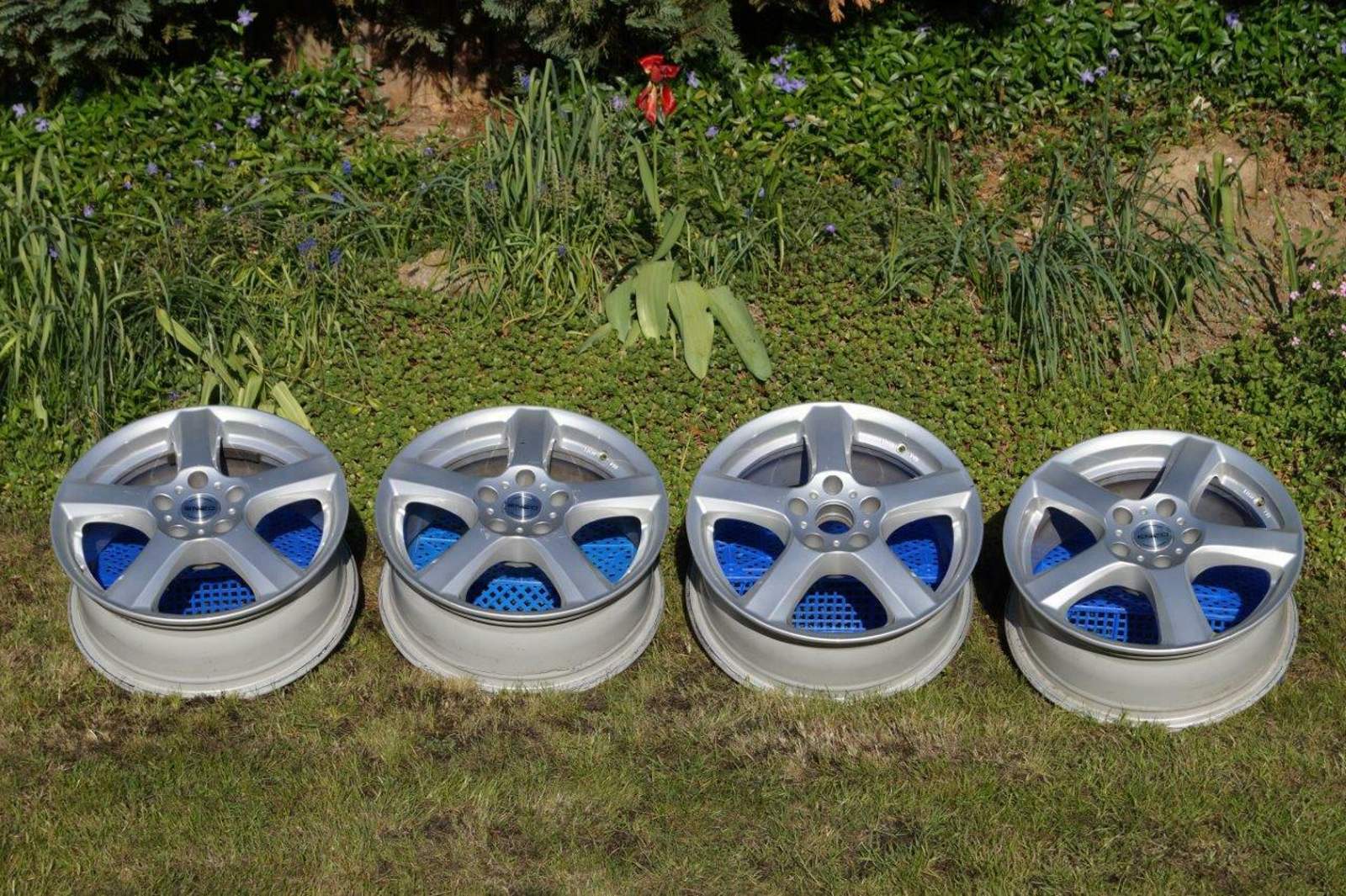 Alufelgen Enzo B | 6,5x16 | LK 5x112 | ET 42 | Silber : Biete