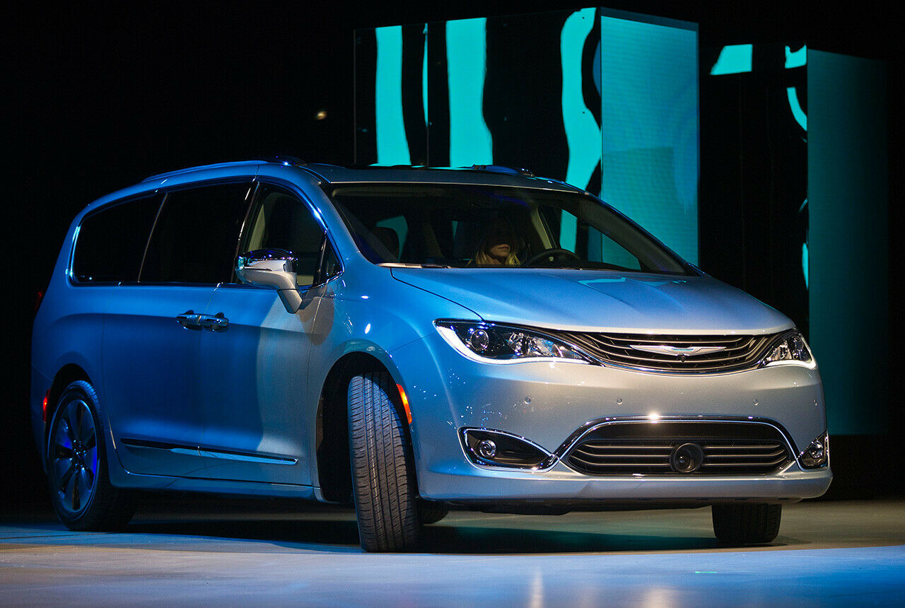 Den 3,6-Liter-Pentastar-Sechszylinder koppelt Chrysler an eine Neungang-Automatik von ZF, die FCA in Lizenz fertigt