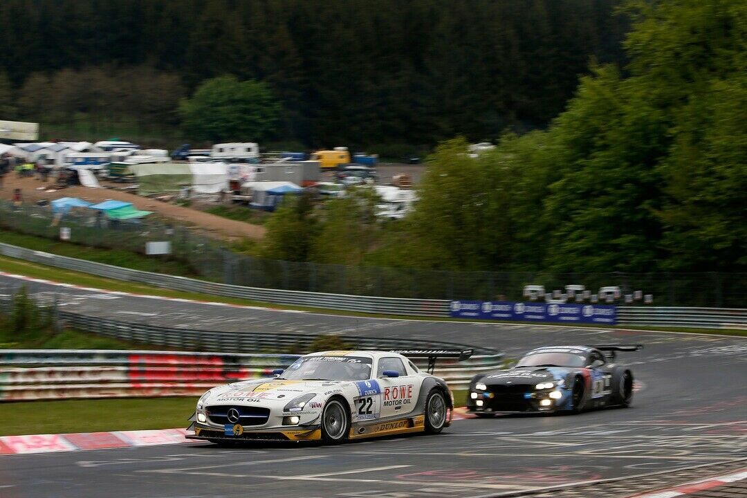 Zwei Favoriten: Mercedes SLS GT3 und BMW Z4 GT3