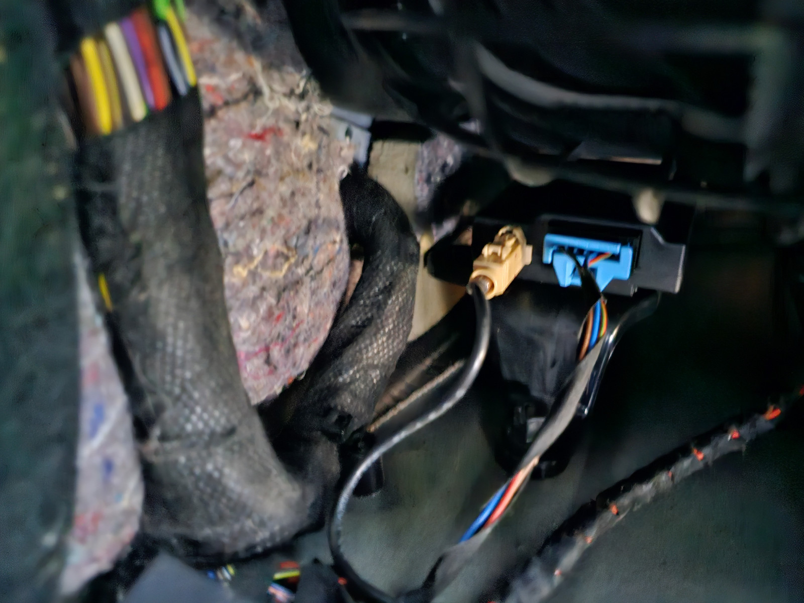 Amarok Lüftung spinnt und wir finden den Fehler nicht