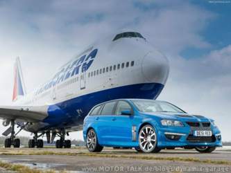 Vauxhall-vxr8-tourer-2013-1024x768-wallpaper-03