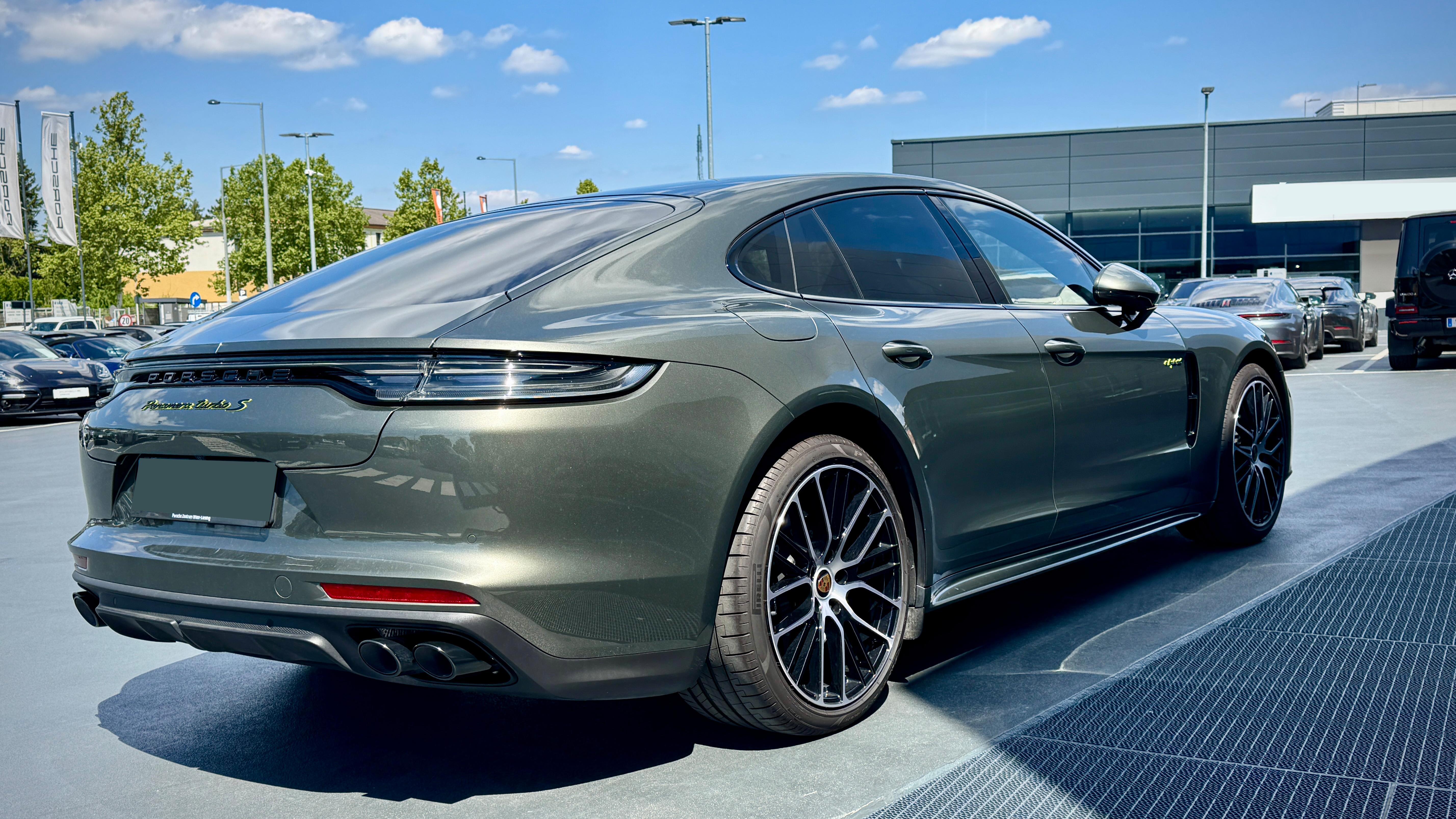 AMG GT 63 s e-performance 4Türer - vs - Panamera Turbo S e-hybrid