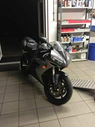 R1 RN12