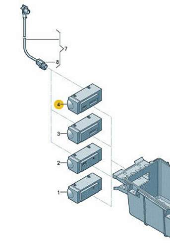 Aux-in-a3-8v