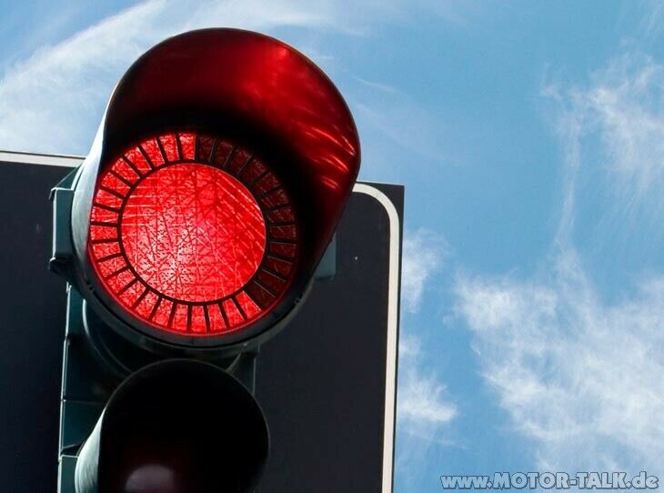 Ampel schaltet ohne Vorwarnung auf Gelb um, könnte man das ändern?