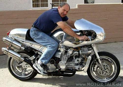 Andreas und seine V12
