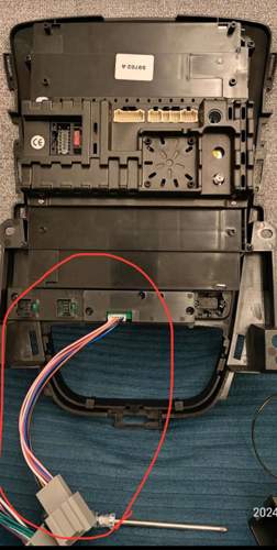 Kabel mit weißem Stecker Funktion?