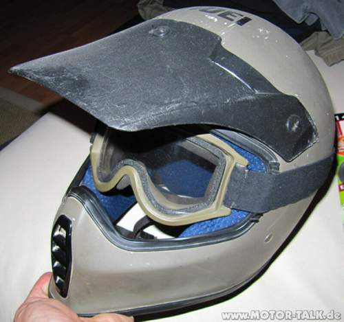 Shoei-bw