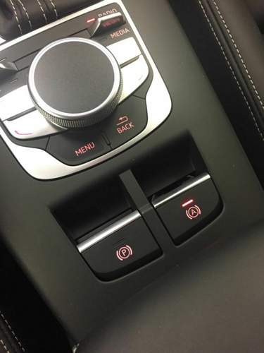 S3 8V Auto Hold aktiv.jpg