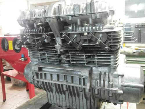 Motor alt