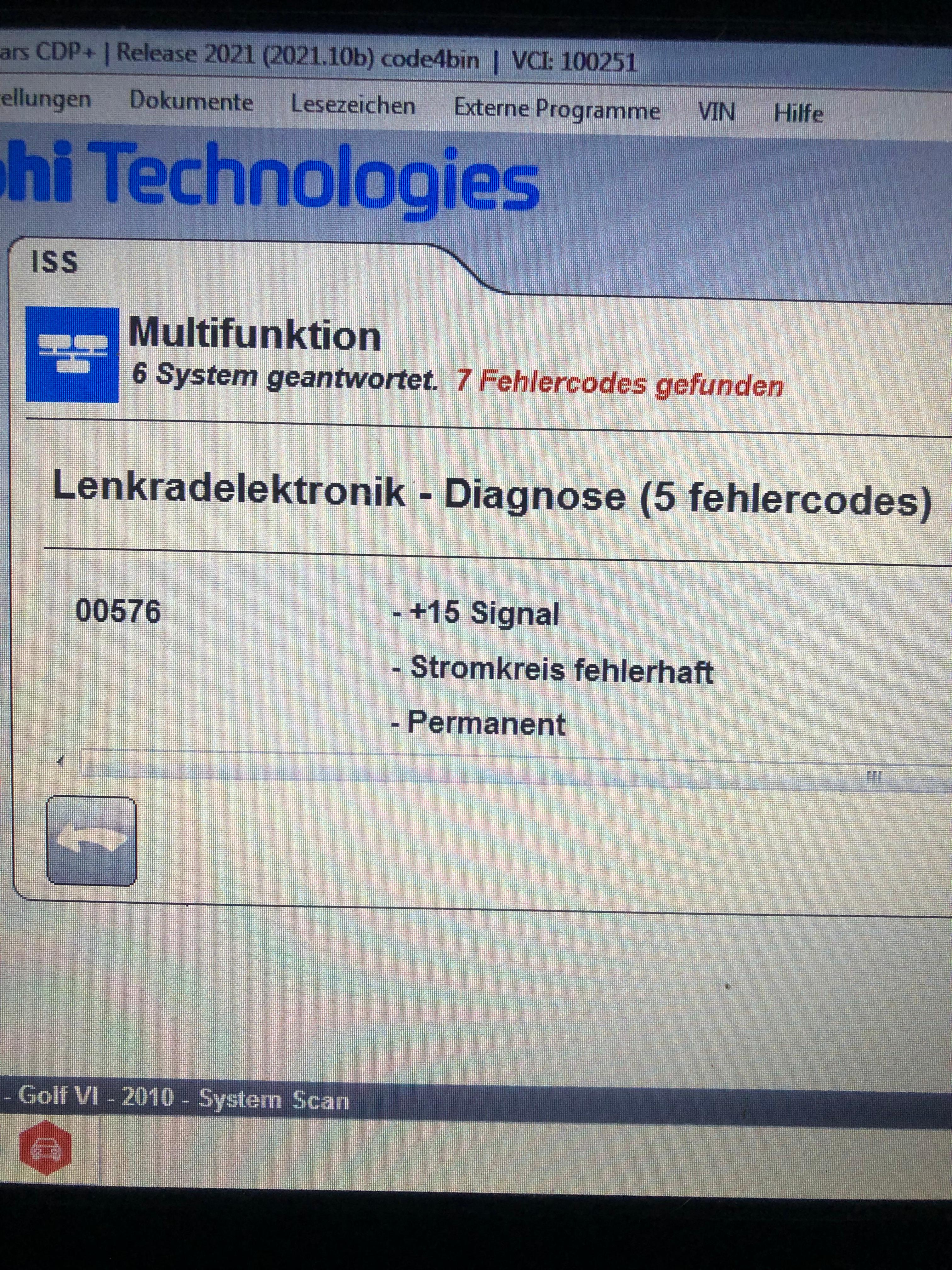 Anlasser dreht bei Zündung an bzw Motor an.