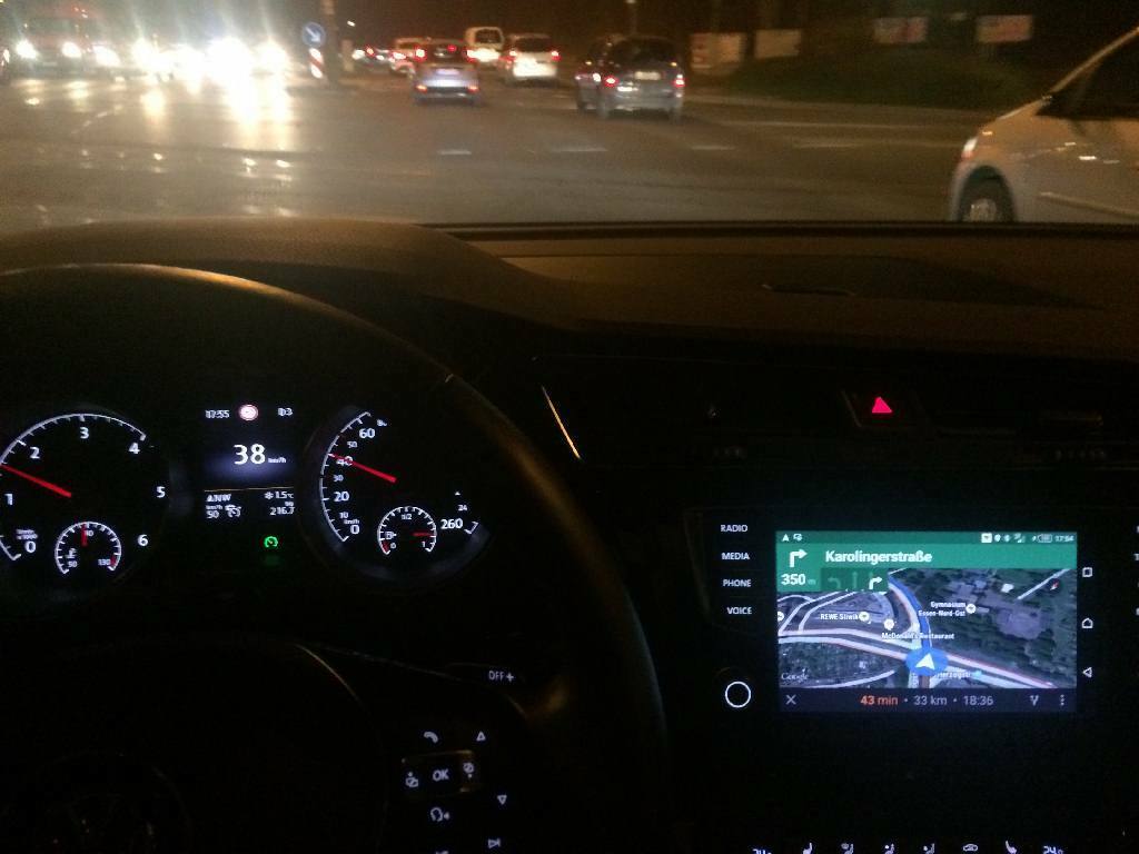 Anleitung „Android Auto“-kompatibles Smartphone mit App-Connect verbinden...