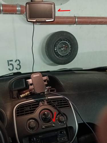 Rückfahrmonitor + Einschaltknopf