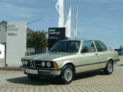 323i