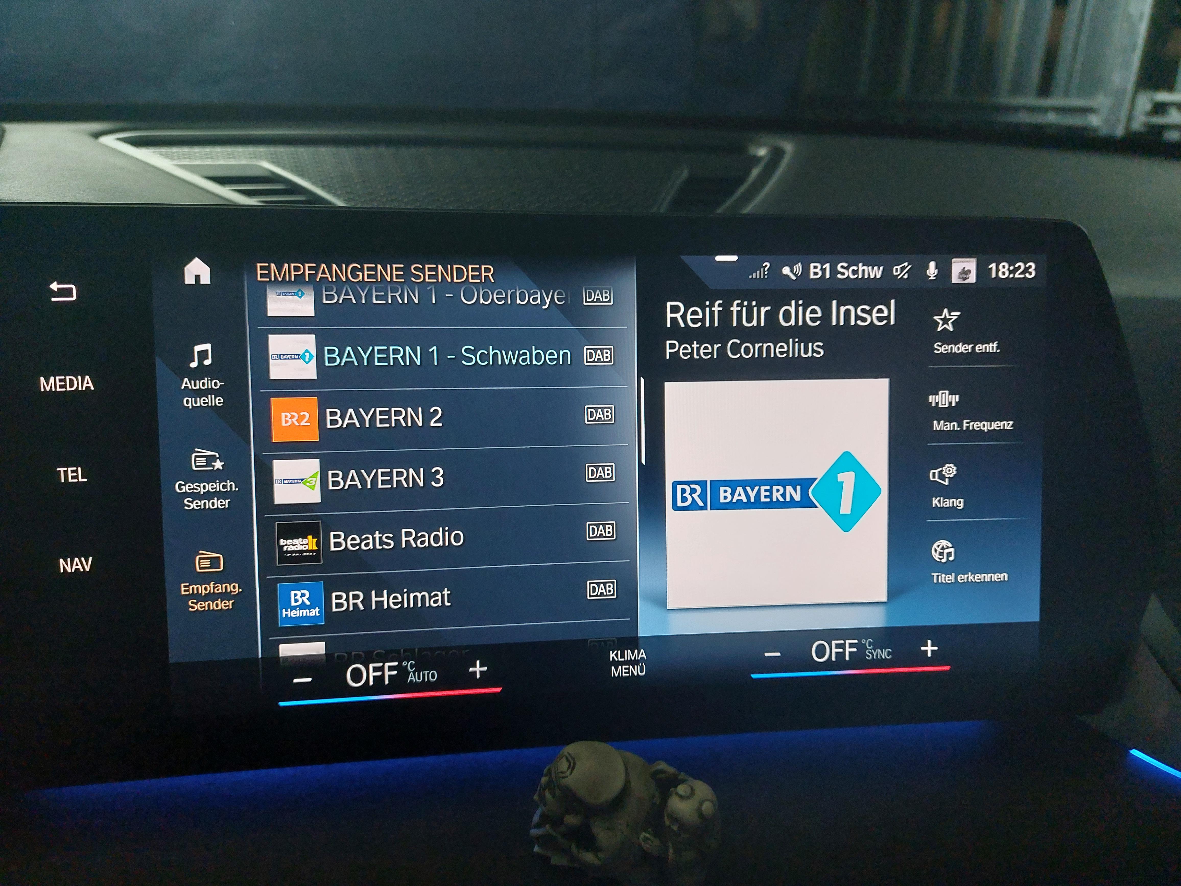 Anzeige Radiosender im Head Up Display