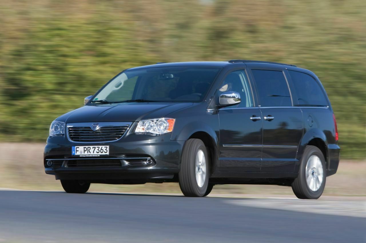 Lancia Voyager: Mit dem für 2015 geplanten Modellwechsel beim Chrysler-Schwestermodell soll in Europa erst mal Schluss sein für den Van
