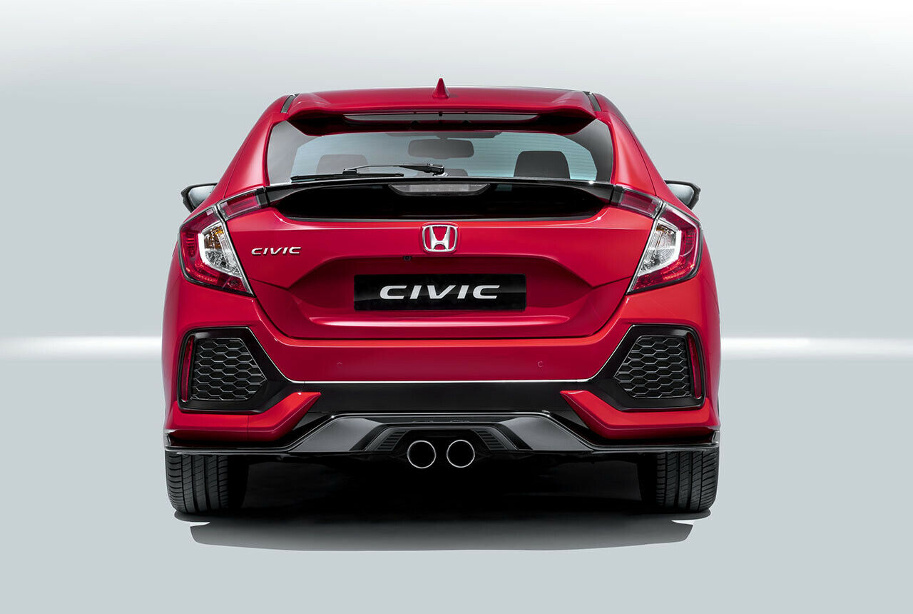 Mittiger Auspuff. Honda setzt auf Sport, zumindest optisch