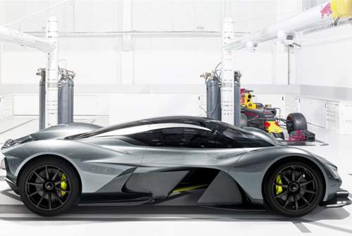 F-1-Konstrukteur Adrian Newey wird sich dem Abtriebsniveau des Aston Martin RB 001 annehmen