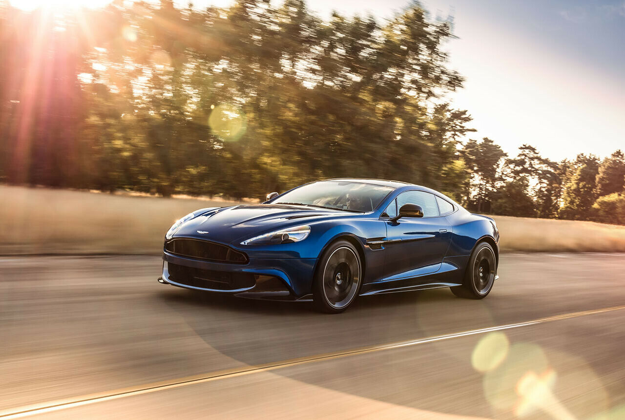 Aston Martin Vanquish S: Mehr Leistung und diverse andere Modifikationen rechtfertigen das "S" im Namen des britischen Coupés