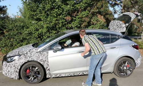 Opel-astra-gsi-2015-erlkoenig-bilder-sport-kompaktklasse-04