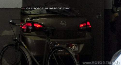 2012-opel-astra-convertible-5952-copy1