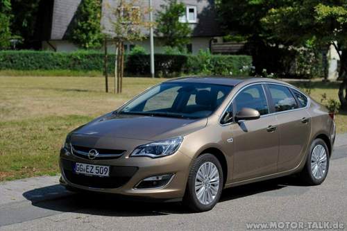 634817606843572198-opel-astra-2012-pv-gal-13