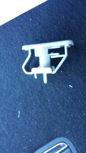 Linker Halter