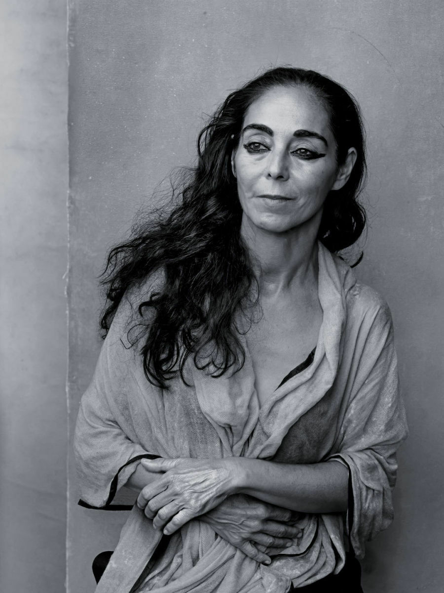 Die iranische Filmemacherin Shirin Neshat im Pirelli-Kalender