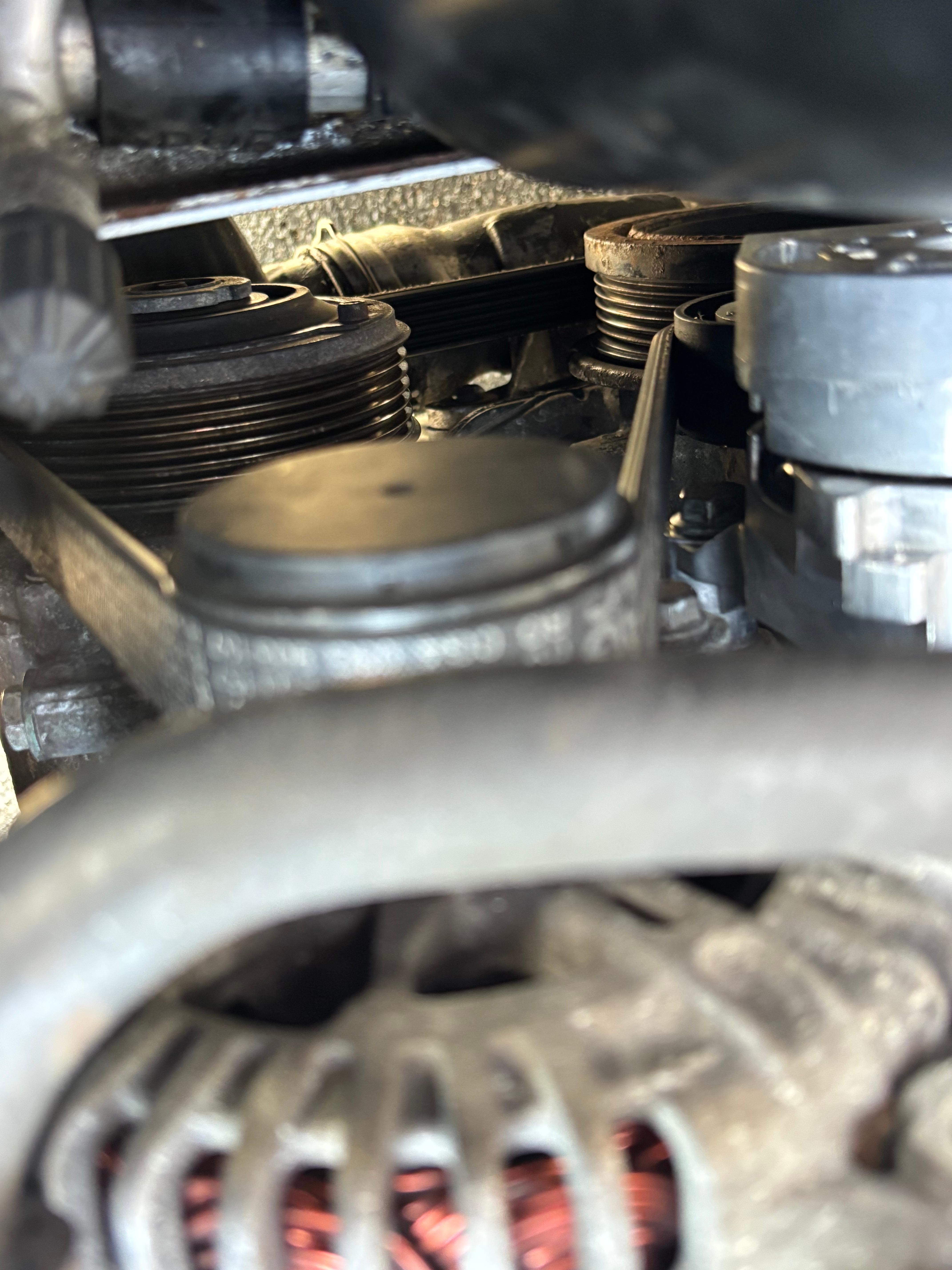 2.0 TDI: Riemenspanner schlägt im Leerlauf