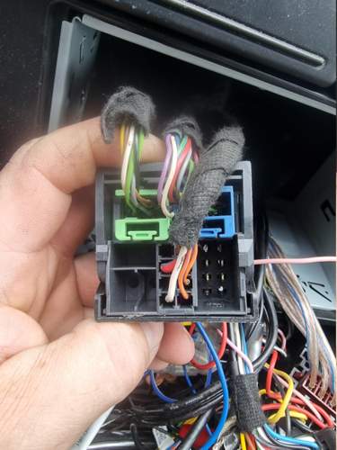Boxenkabel gehen ins leere