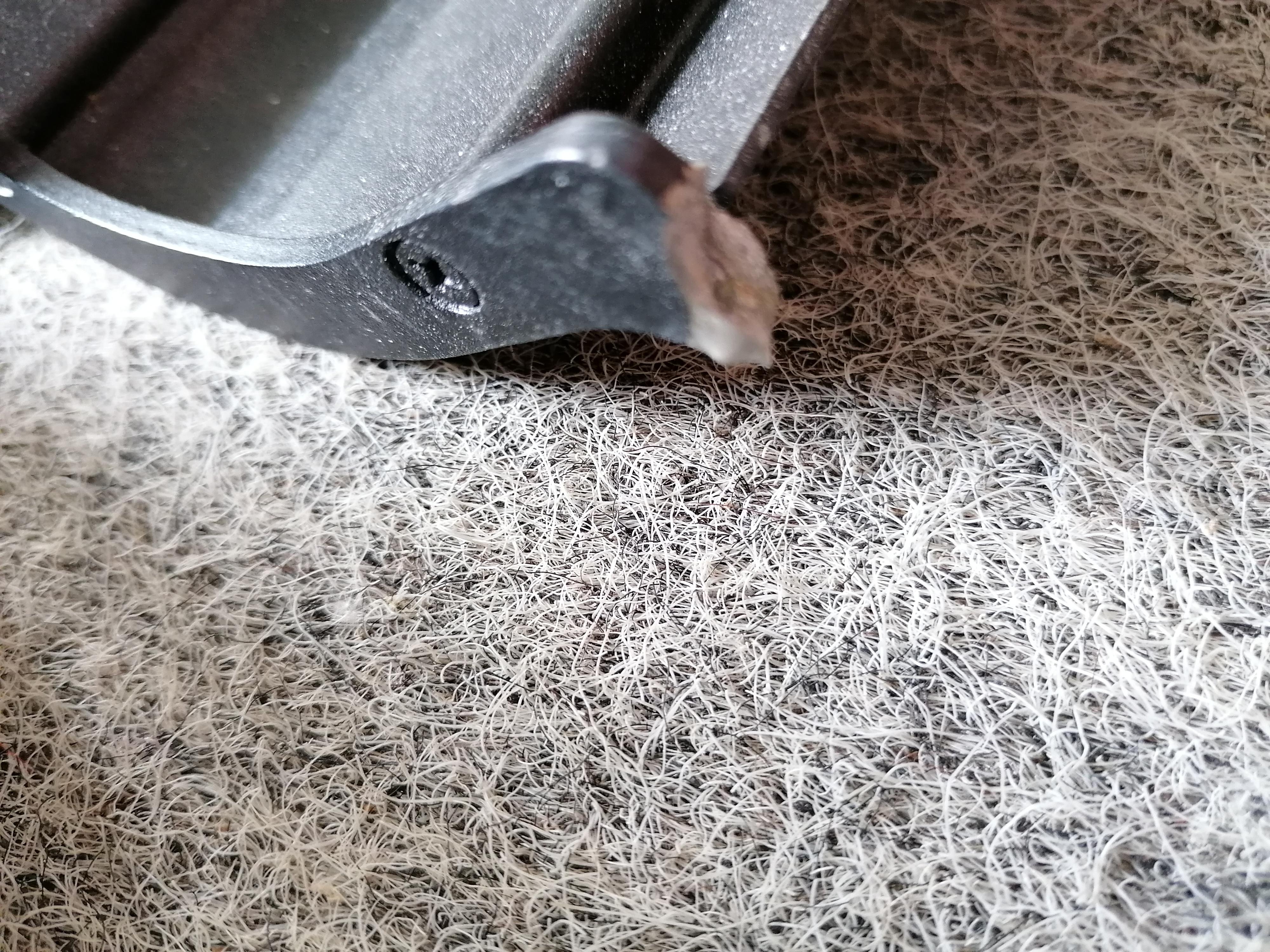 Cabrio Verdeckwanne Bolzen gebrochen. Ist es möglich das Verdeck ohne zu benutzen?