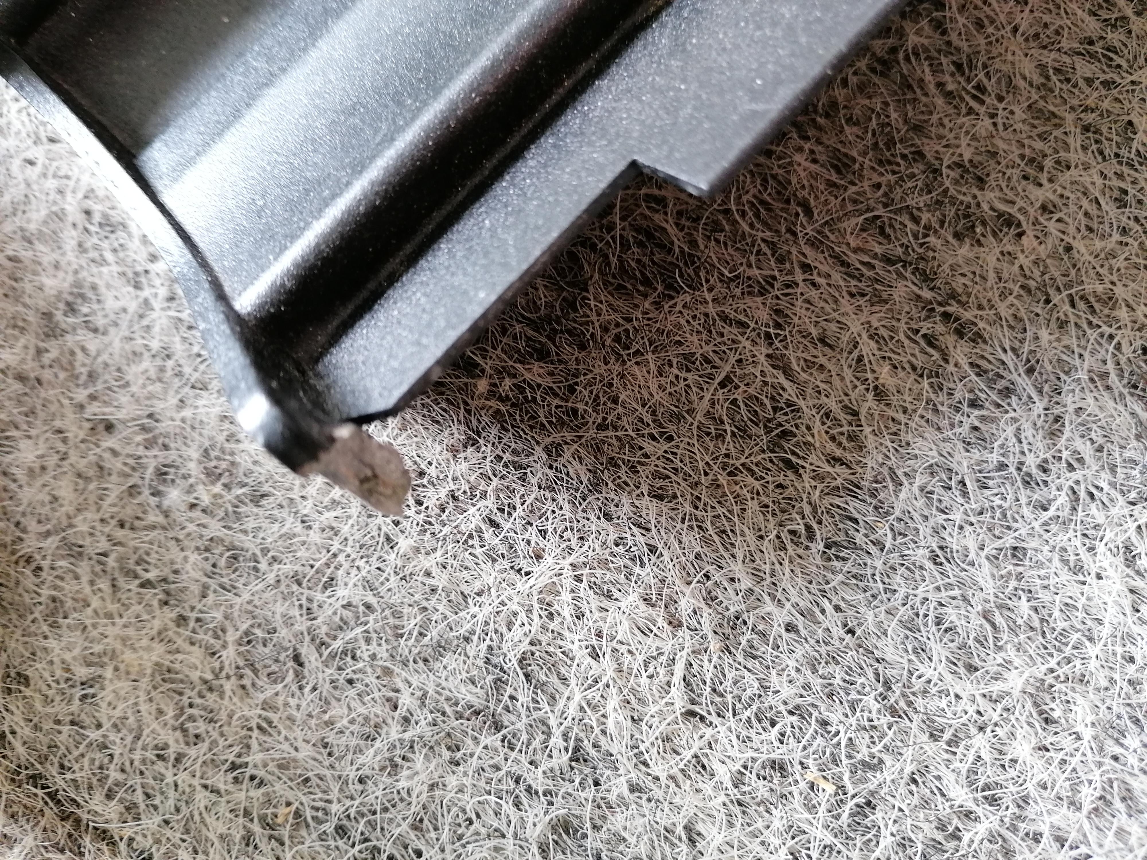 Cabrio Verdeckwanne Bolzen gebrochen. Ist es möglich das Verdeck ohne zu benutzen?