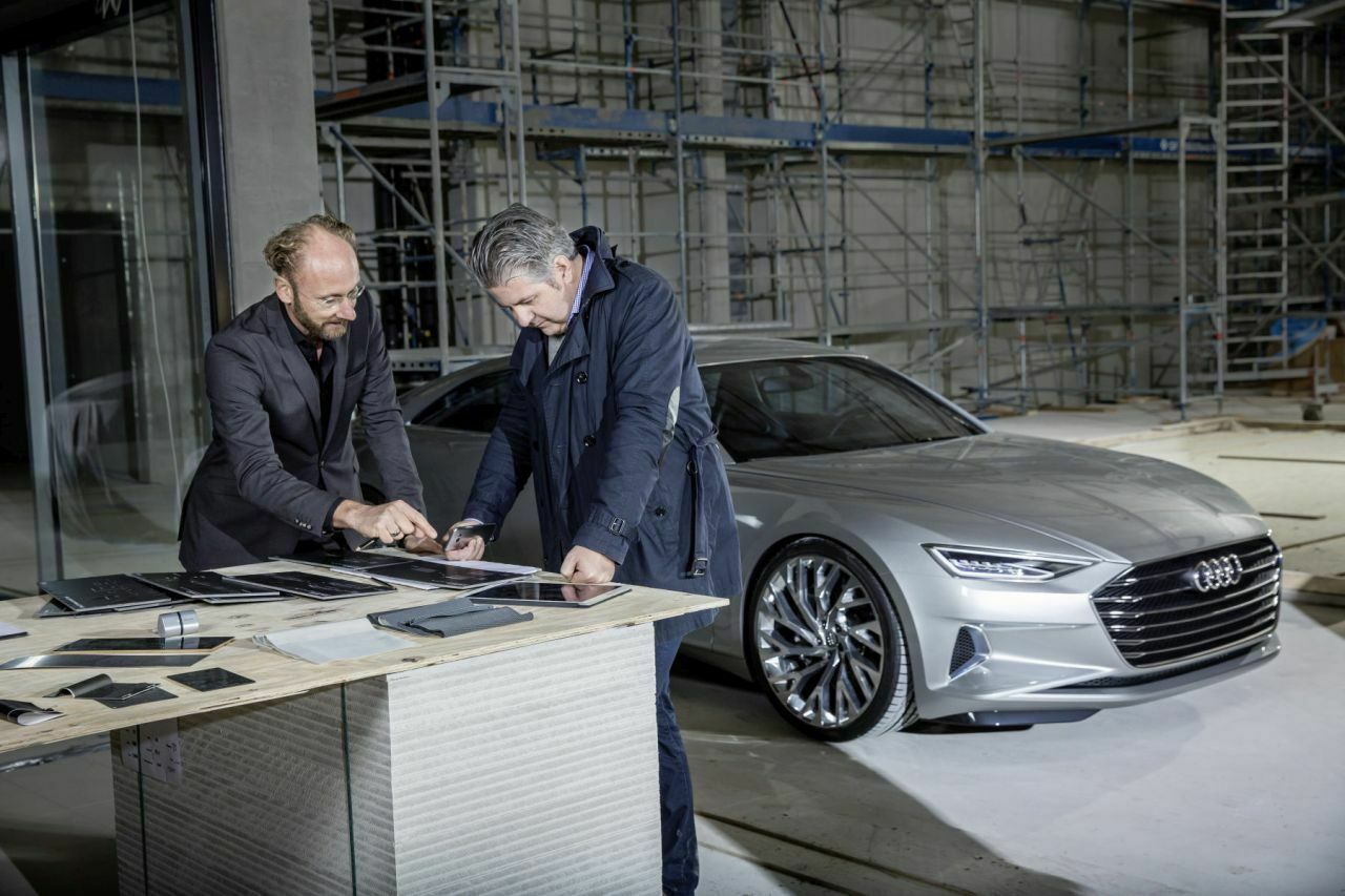 Audi-Chefdesigner Marc Lichte (l.) mit unserem Reporter Stefan Grundhoff