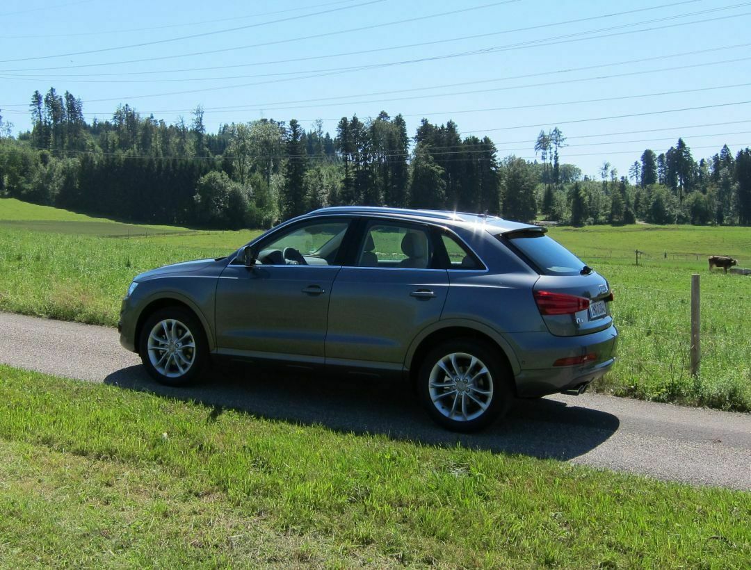 Seitenlinie Audi Q3