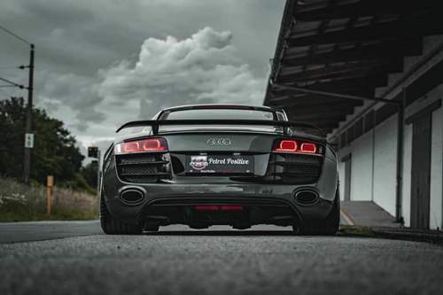 R8 back