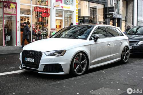 Audi-rs3-sportback-8v-c982323012017205346-1