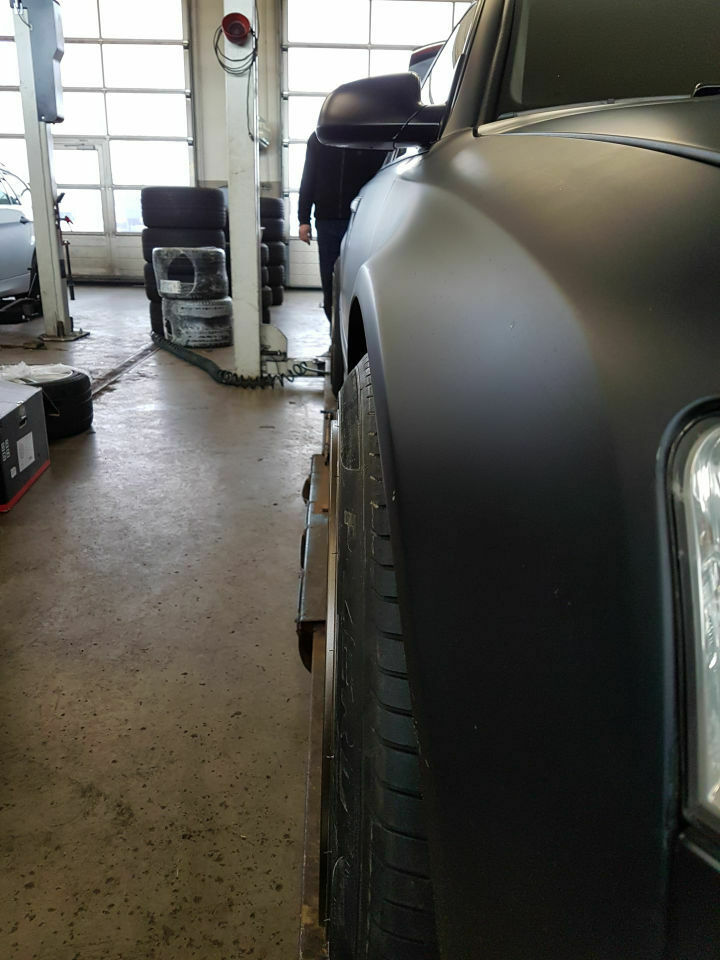 Audi S8 11j x 20 Zoll auf der HA
